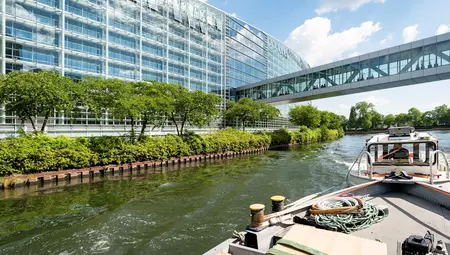 GEODIS delivers to Strasbourg’s city center by boat and e-bikes, with ULS